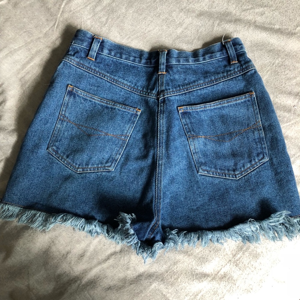 High Waisted Frayed Denim Shorts - Picture 5 of 6